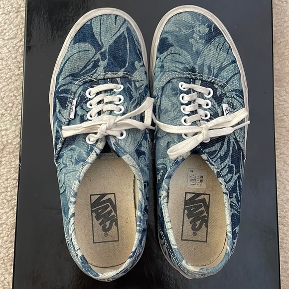 VANS Authentic Sneakers- patterned blue - Picture 1 of 5